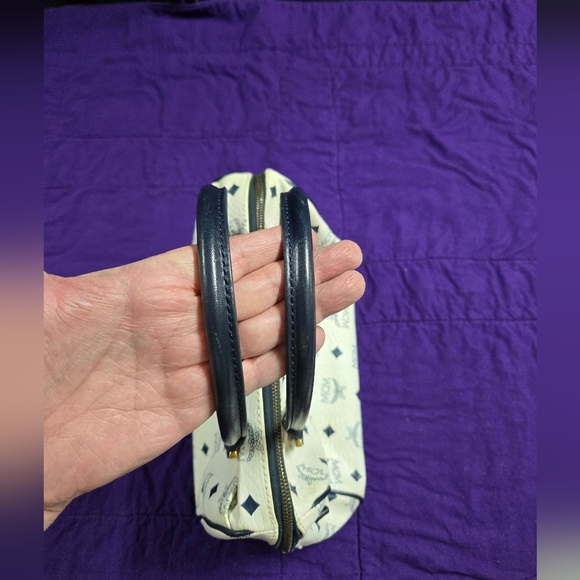 EUC MCM VICETOS LOGOGRAM HANDBAG CROSSBODY PVC LEATHER - Picture 7 of 8